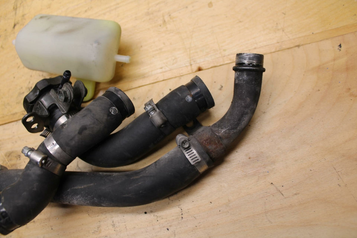 97-04 SUZUKI MARAUDER 800 RADIATOR HOSES ENGINE COOLANT WATER PIPES HOSE  BB312