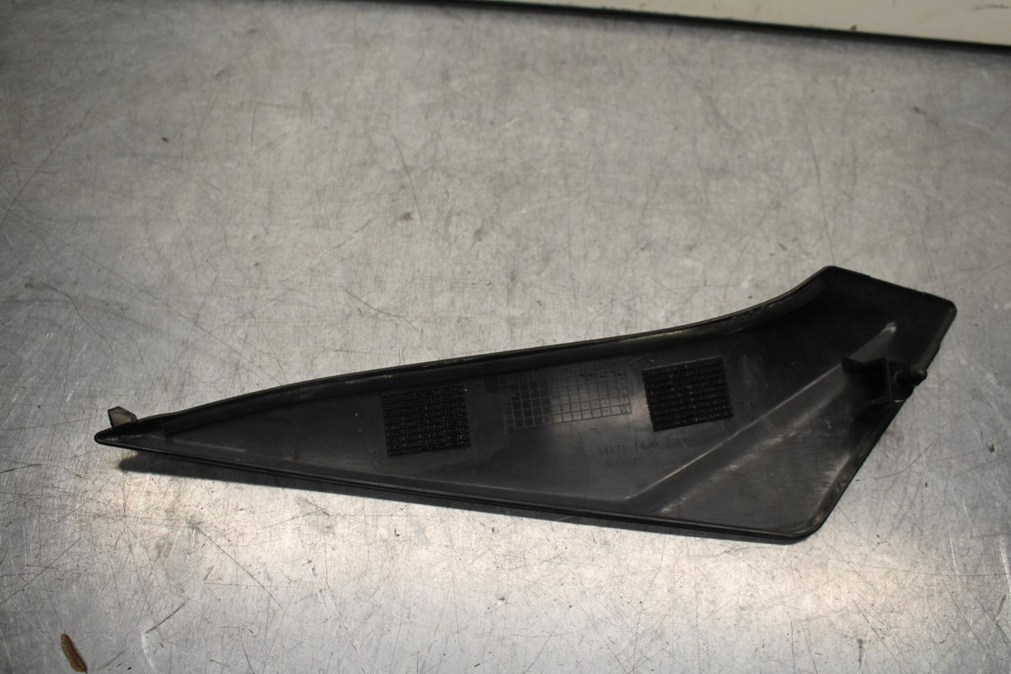 2011 Suzuki GSXR600 RIGHT LEFT GAS FUEL TANK PANELS COVERS TRIM SET  BB602