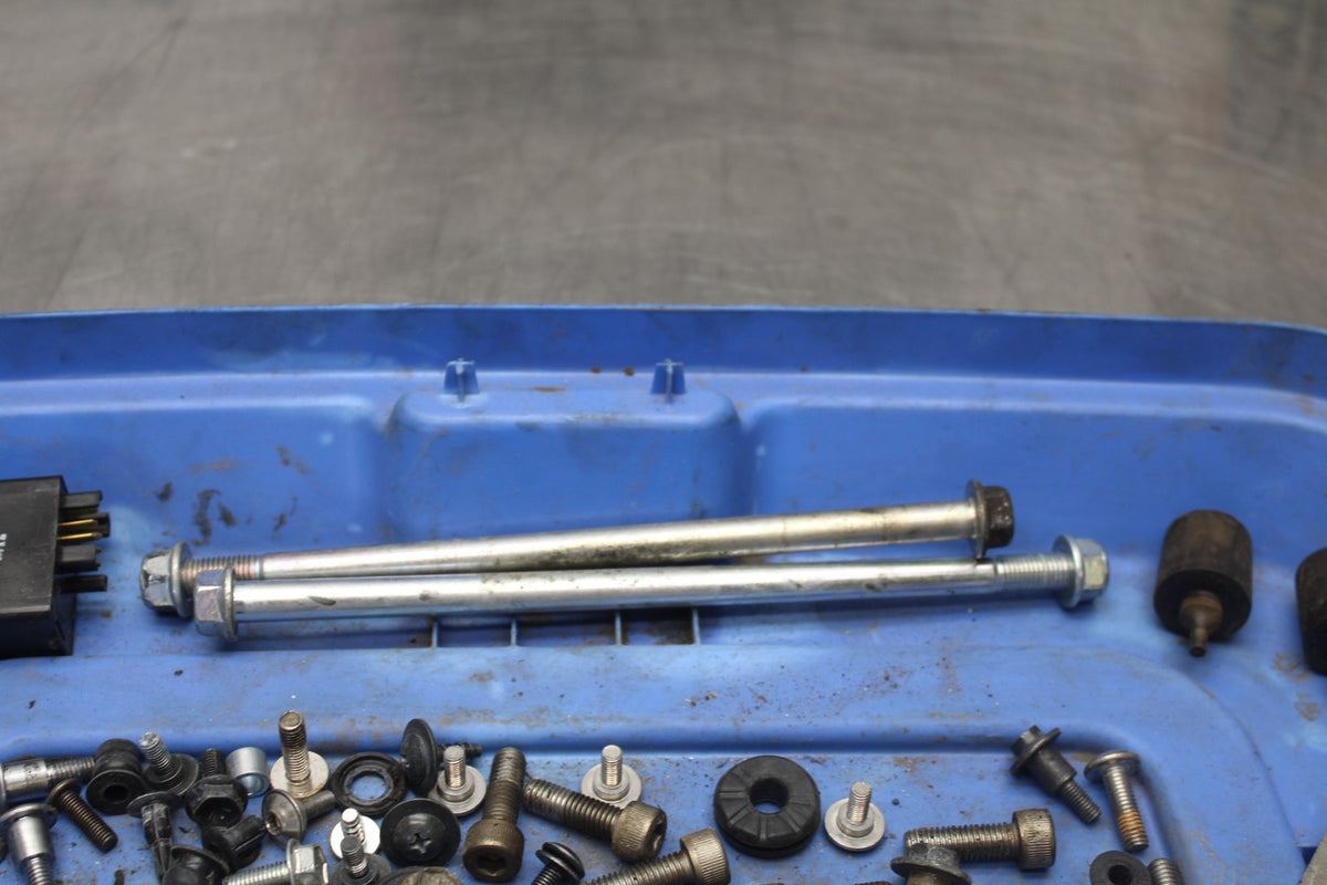11-26 SUZUKI GSXR750 MOUNTING BOLTS HARDWARE SCREWS BB900