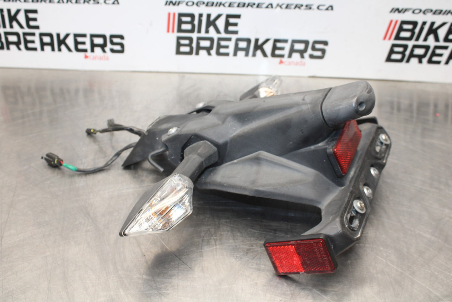 18-23 KAWASAKI NINJA 400 EX400 ABS REAR BACK FENDER MUD GUARD BB177