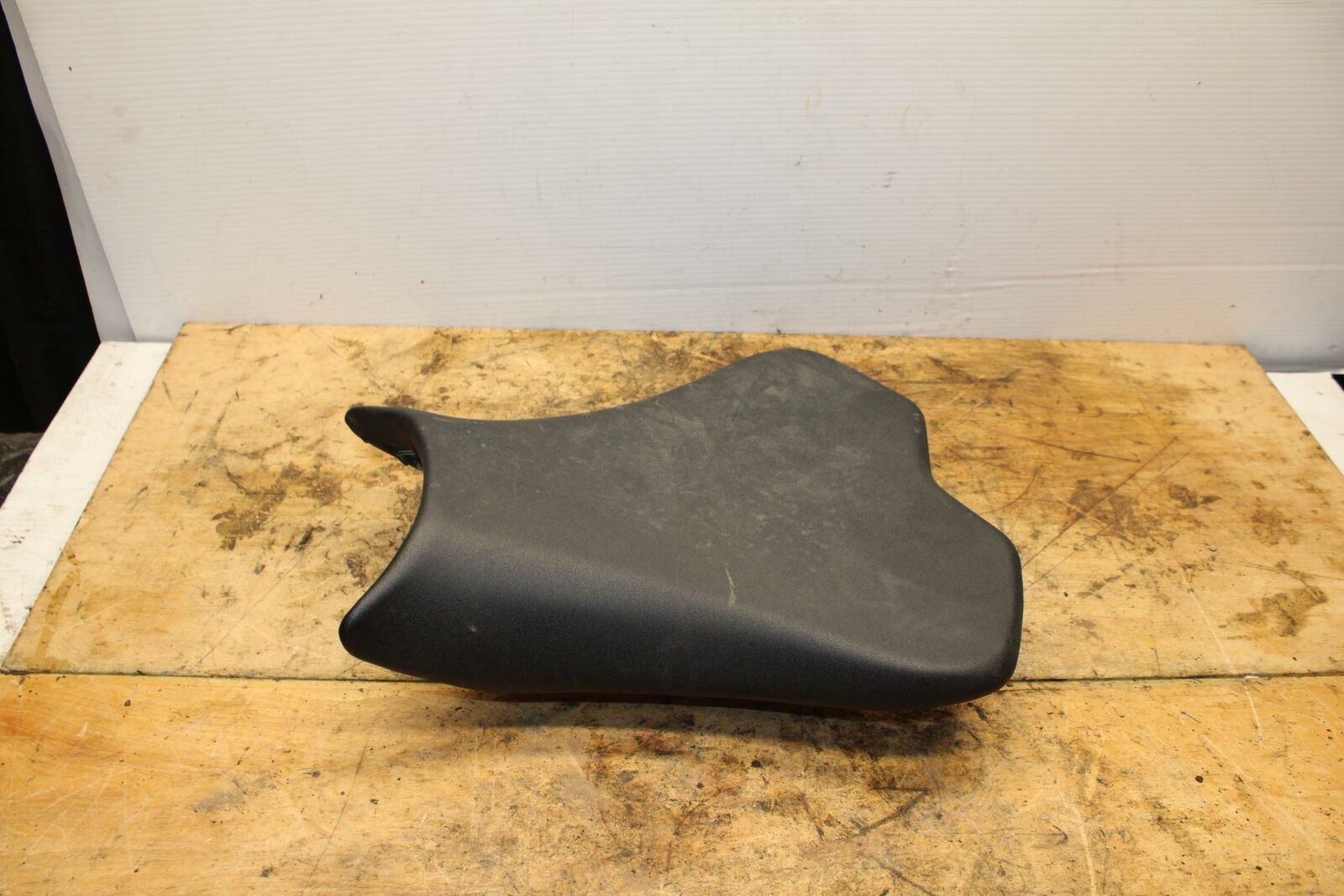 13-18 KAWASAKI NINJA ZX6R FRONT DRIVERS SEAT PAD SADDLE PILLION BB342
