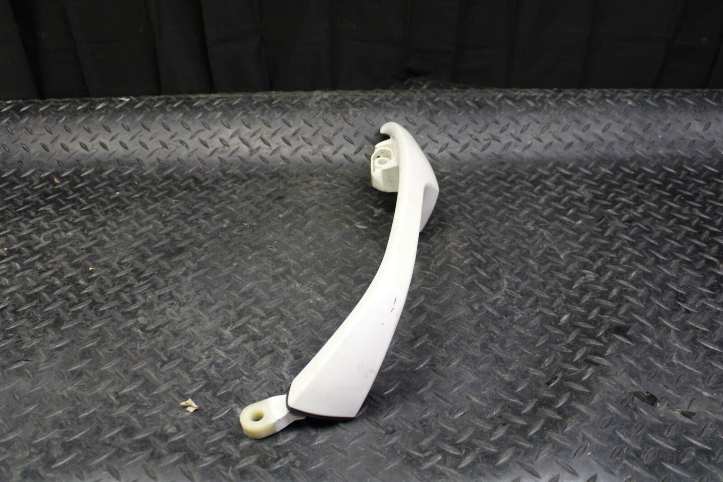 07 SUZUKI BURGMAN 650 RIGHT PASSENGER REAR SEAT GRAB BAR HANDLE BB183