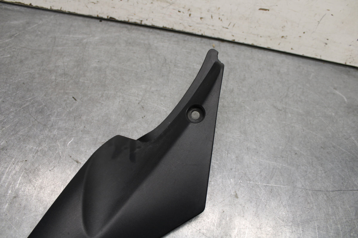 06-07 SUZUKI GSXR750 RIGHT LEFT FRONT SIDE SEAT PANELS COWLS FAIRINGS  BB670