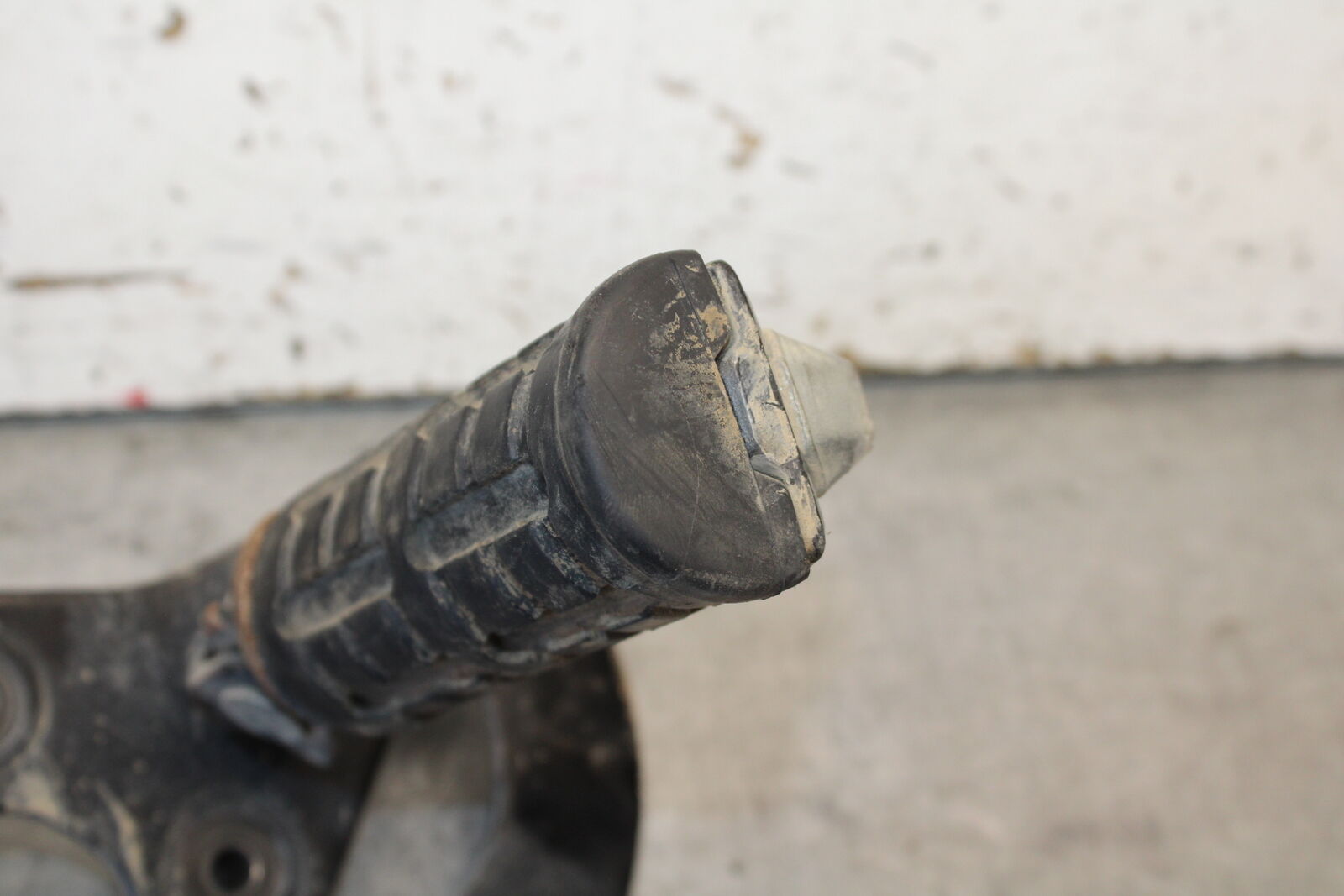 16-17 KAWASAKI VULCAN S 650 EN650 ABS LEFT FRONT FOOT REST PEG STEP BB731