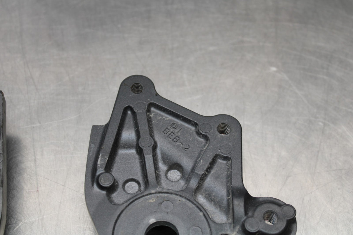 22-25 YAMAHA YZF R7 LEFT RIGHT FRAME REARSET BRACKETS MOUNTS BB182