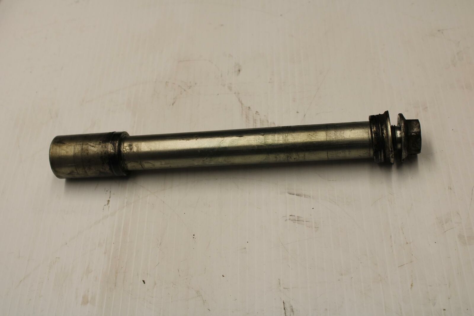 06-07 SUZUKI GSXR600 FRONT WHEEL RIM AXLE PIVOT BOLT BB243