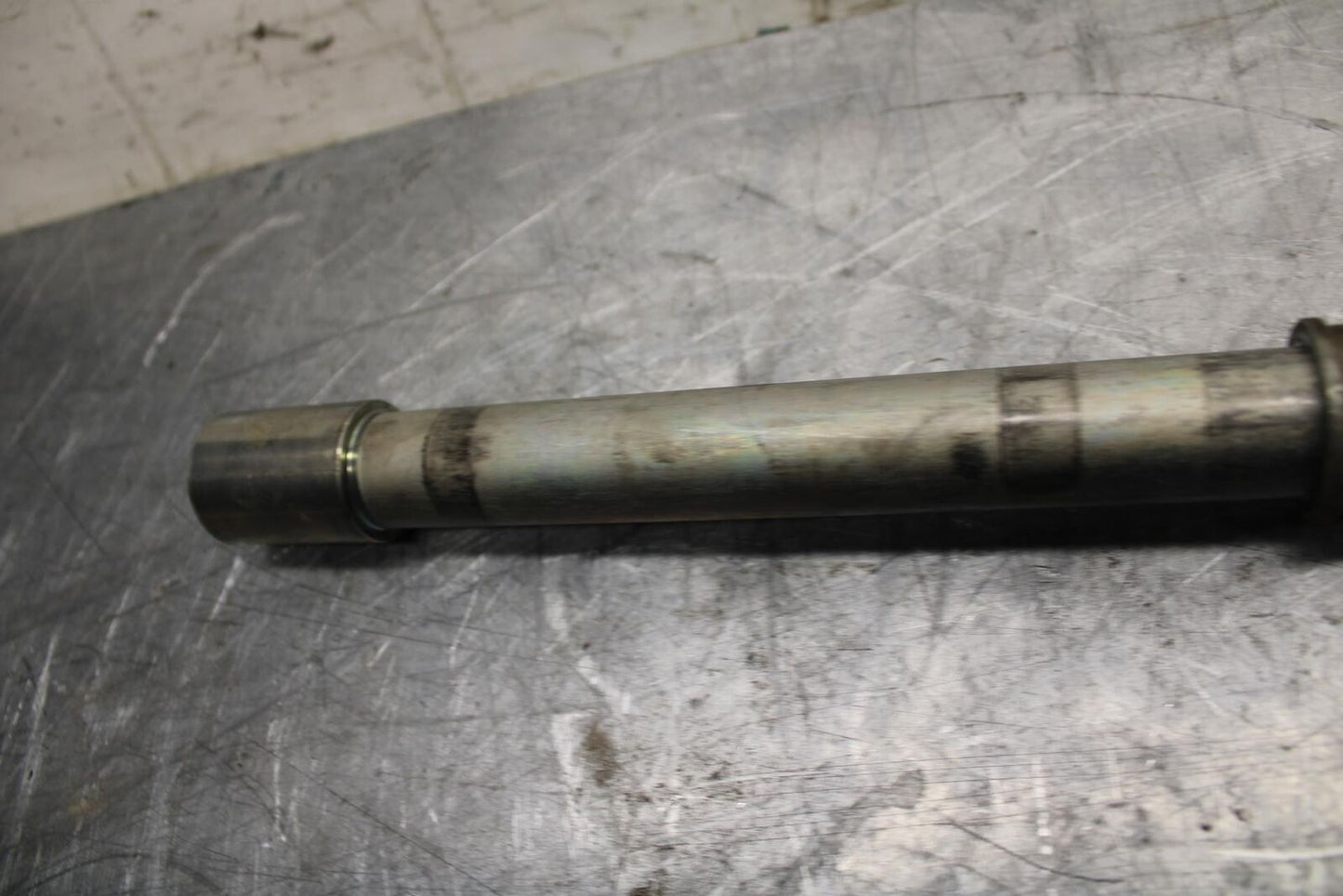 18 YAMAHA YZF R1  FRONT WHEEL RIM AXLE PIVOT BOLT BB473