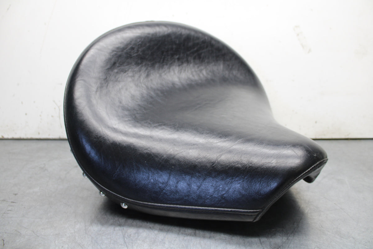 99-00 YAMAHA V STAR 1100 FRONT DRIVERS SEAT BB711