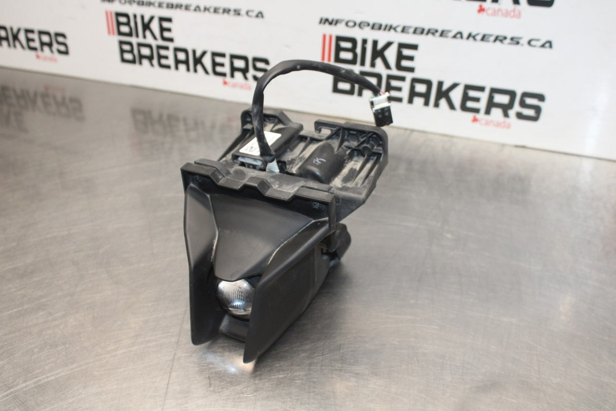 22-25 YAMAHA YZF R7 FRONT HEADLIGHT HEAD LIGHT LAMP BB769