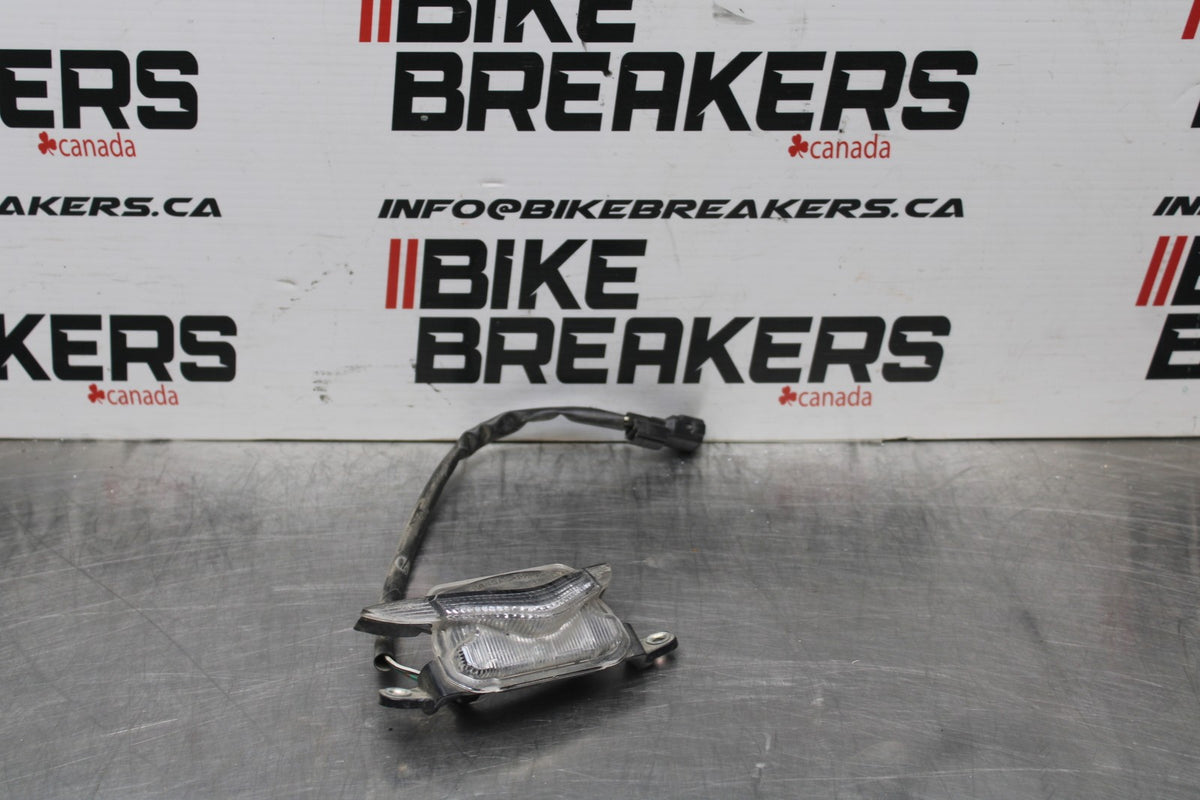 07-12 HONDA CBR600RR RUNNING PILOT FRONT LIGHT BB760