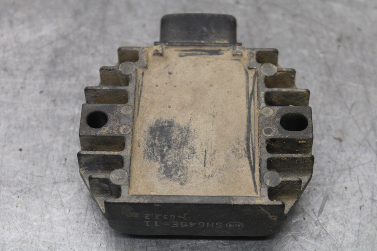 2004 Yamaha Raptor 660R YFM660R RECTIFIER VOLTAGE REGULATOR BB695