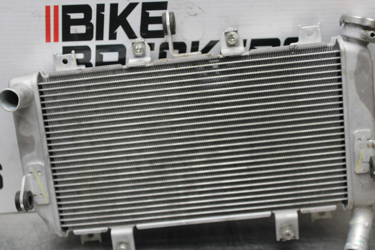 24 KAWASAKI NINJA 500 ABS ENGINE RADIATOR MOTOR COOLER COOLING RADIATER BB818