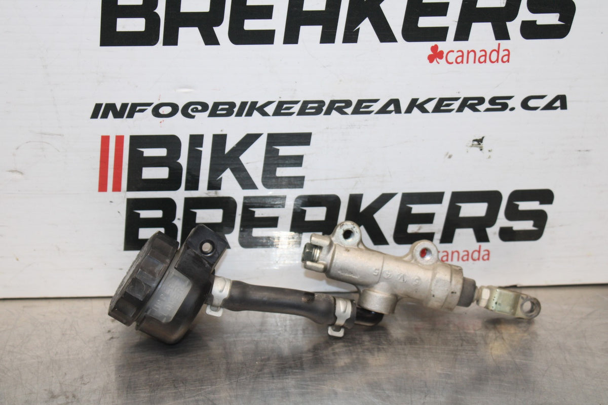 06 KAWASAKI Z750 REAR BACK BRAKE MASTER CYLINDER W RESERVOIR BB837