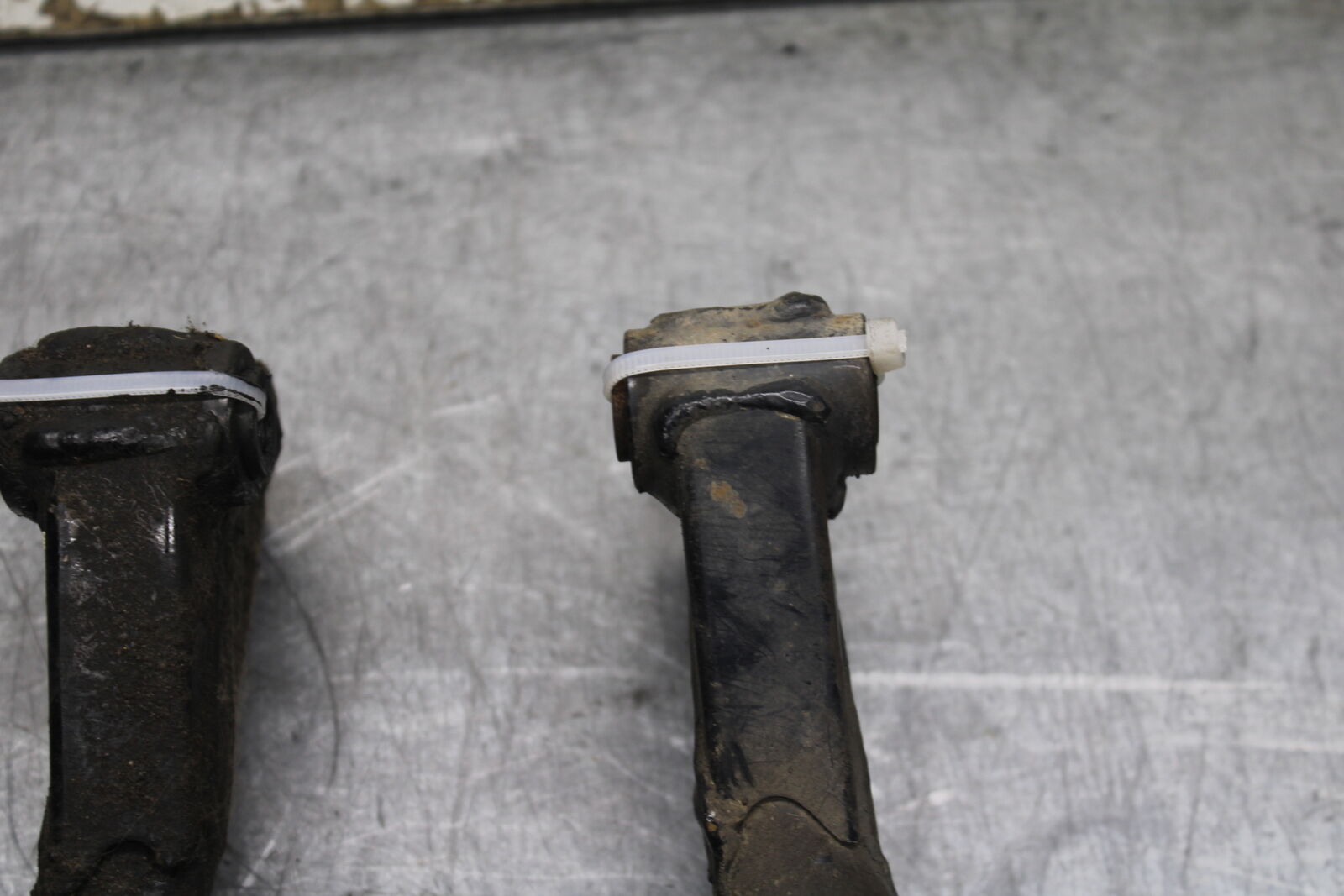 04-05 SUZUKI KATANA 750 GSX750F CENTER MAIN STAND BB110