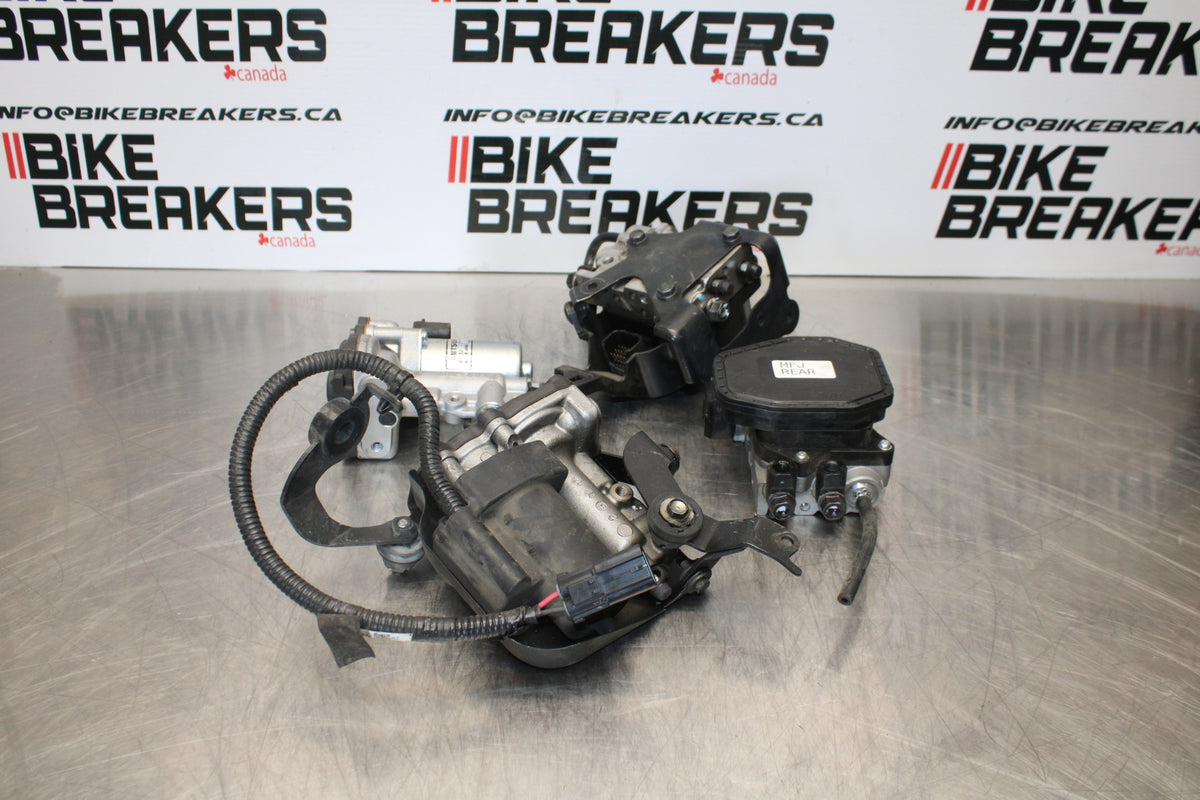 12-16 HONDA CBR1000RR FRONT REAR ABS PUMP UNIT MODULE SET BB157