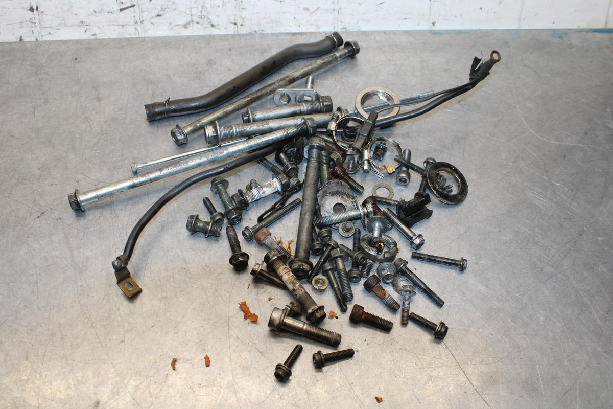 2001 Suzuki GSXR750 MISC BOLTS HARDWARE MOTOR SCREWS BB553