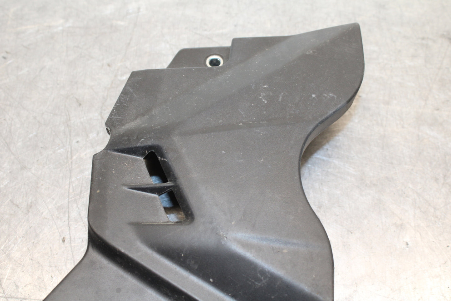 19-21 YAMAHA YZF R3 ENGINE SPROCKET COVER BB121