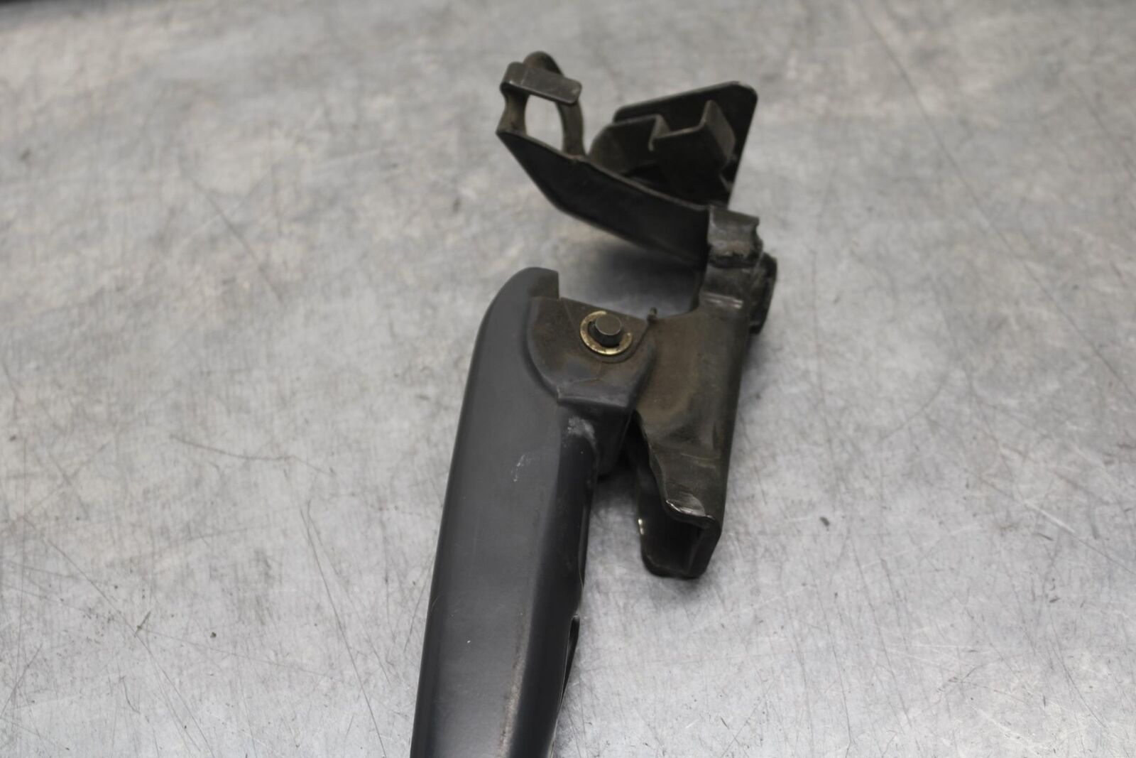 2001 Honda ST1100 LEFT PASSENGER REAR SEAT GRAB BAR HANDLE BB89