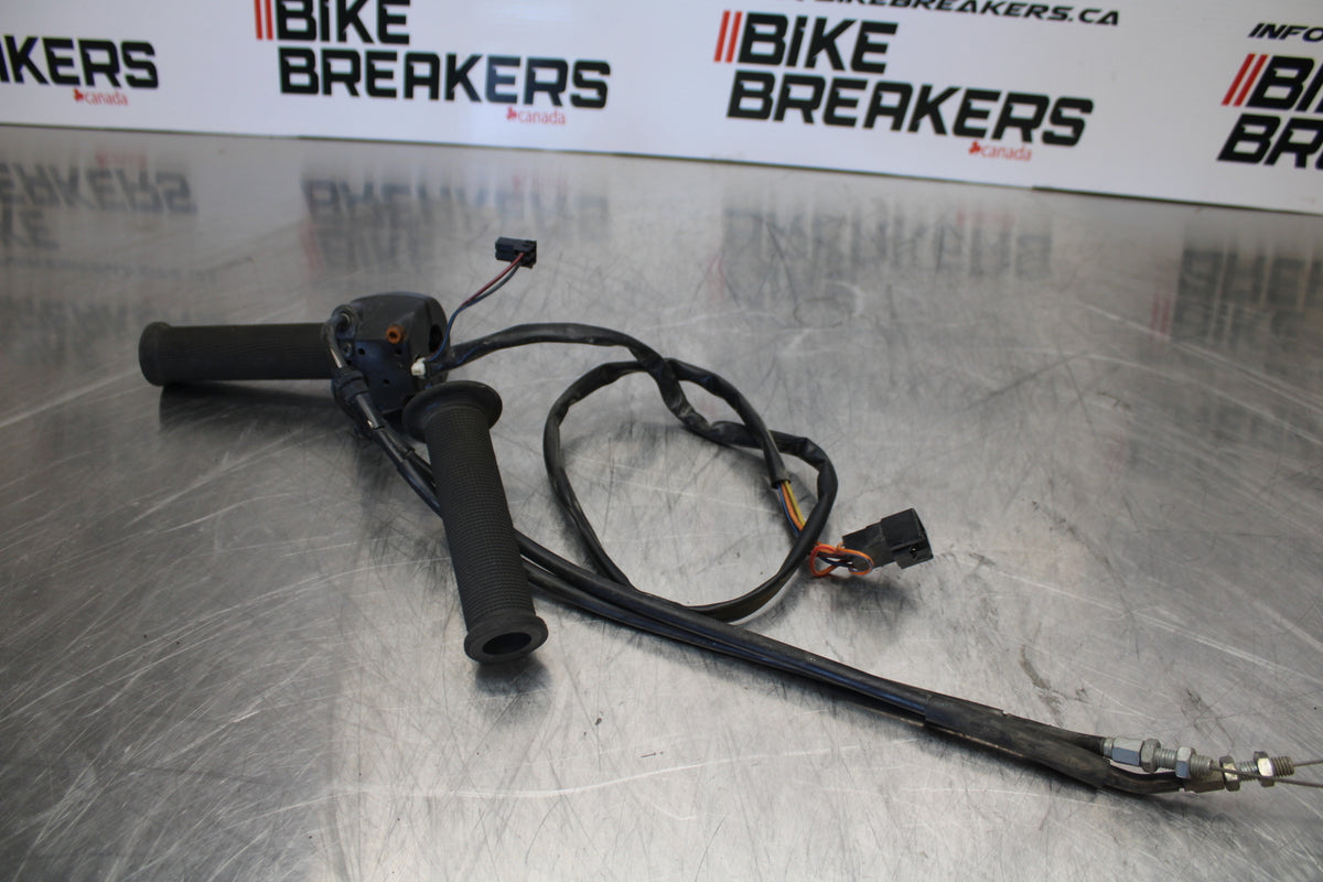 00 SUZUKI SV650 THROTTLE CABLE LINE HOUSING GUIDE BB156