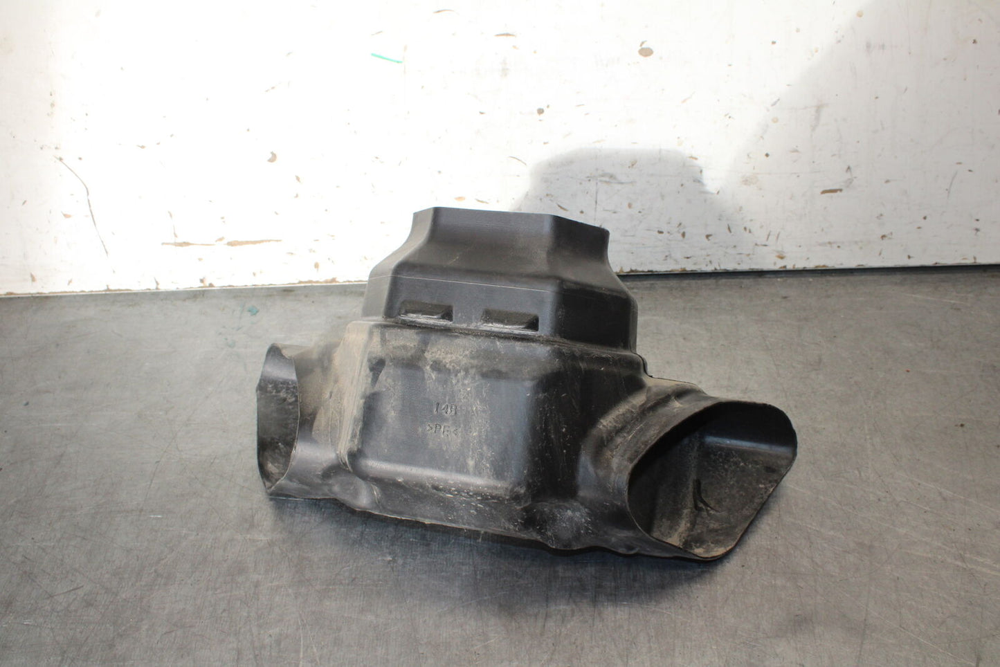 09-14 YAMAHA YZF R1 RAM AIR INTAKE TUBE DUCT BB696