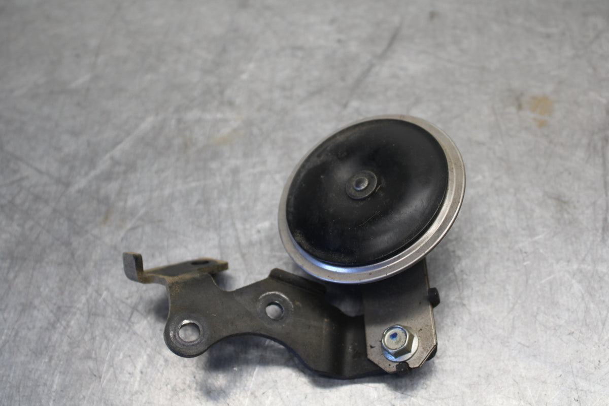 09-14 YAMAHA YZF R1 HORN SIGNAL 14B-83371-00-00 BB696