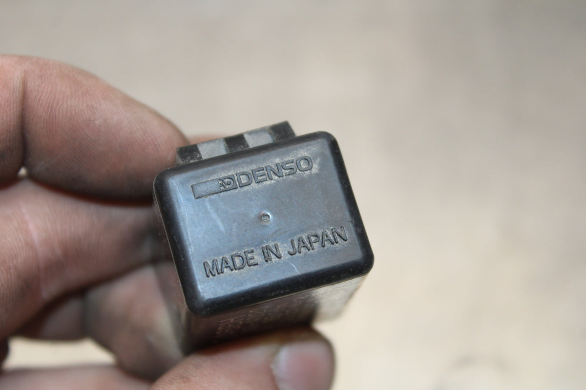 09-15 YAMAHA FZ6R TURN SIGNAL BLINKER RELAY FLASHER SWITCH BB161