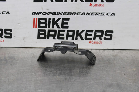 18 HONDA CB500F GAS TANK FUEL CELL PETROL RESERVOIR BRACKET MOUNT BB861