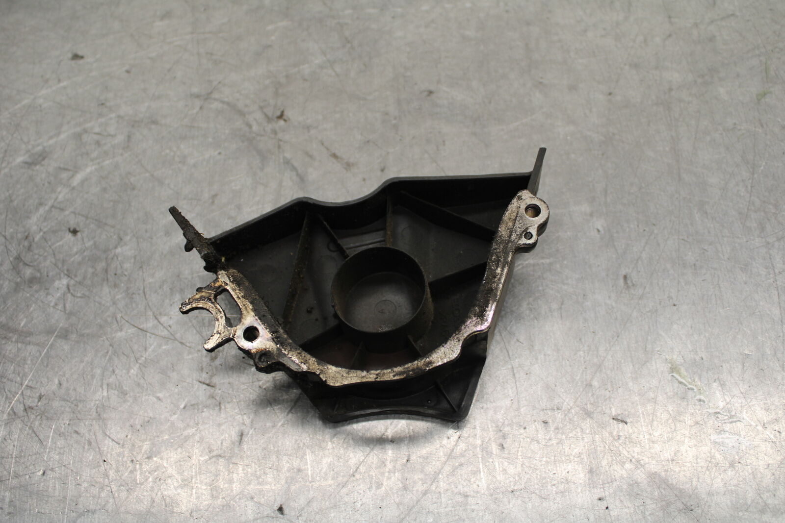 15-16 HONDA CB300F ENGINE SPROCKET COVER BB740