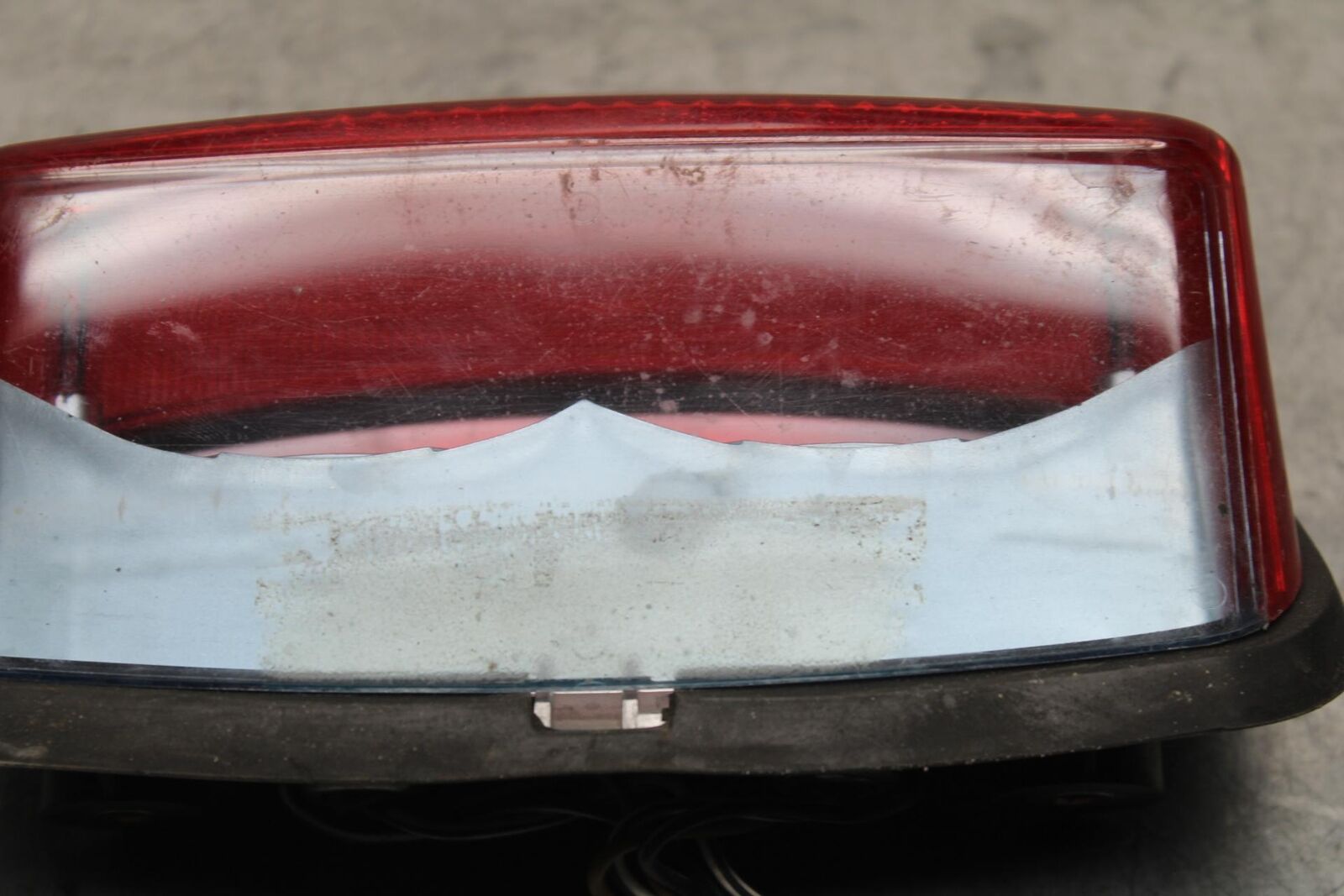 04-09 SUZUKI GS 500 FH GS500F REAR TAIL TAILLIGHT BACK BRAKE LIGHT BB97