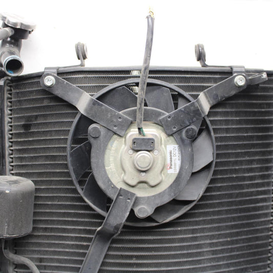 2001 Suzuki GSXR600 ENGINE RADIATOR MOTOR COOLER COOLING RADIATER  BB584