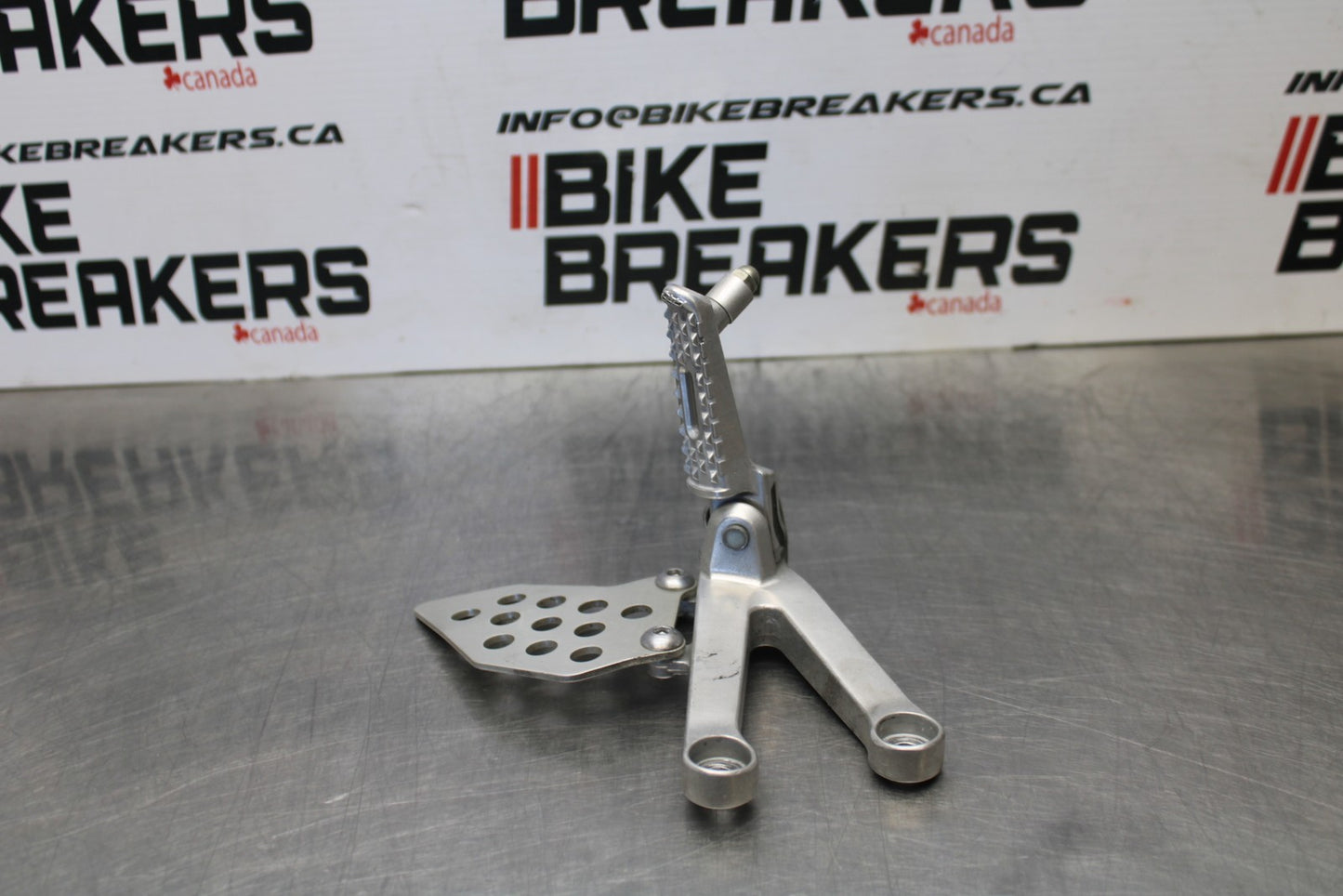 13-24 HONDA CBR600RR LEFT REARSET REAR SET DRIVER FOOT PEG REST STOP BB772