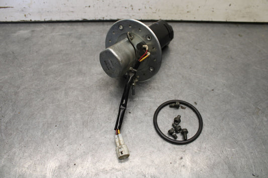 04-05 SUZUKI GSXR600 FUEL PUMP GAS PETROL SENDER UNIT 15100-29G00 BB658