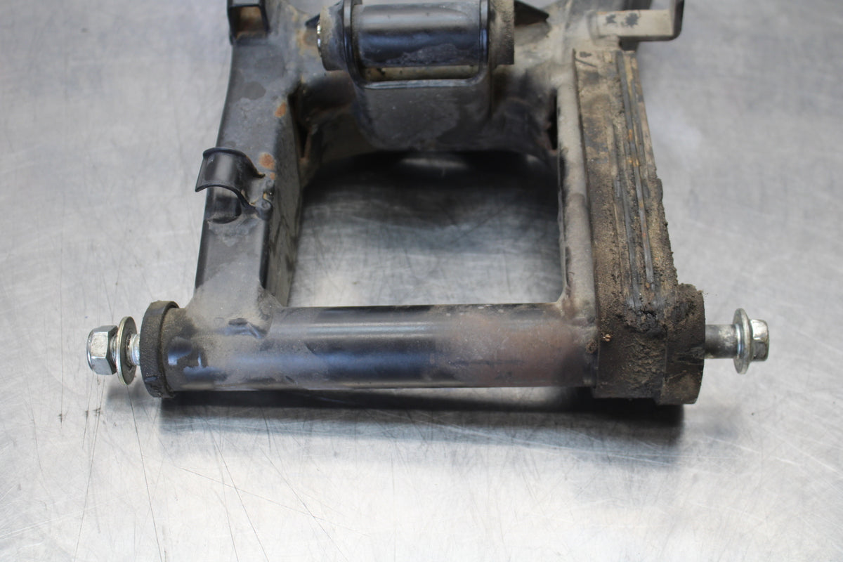 04-09 SUZUKI GS500F REAR SWINGARM BACK SUSPENSION SWING ARM BB165