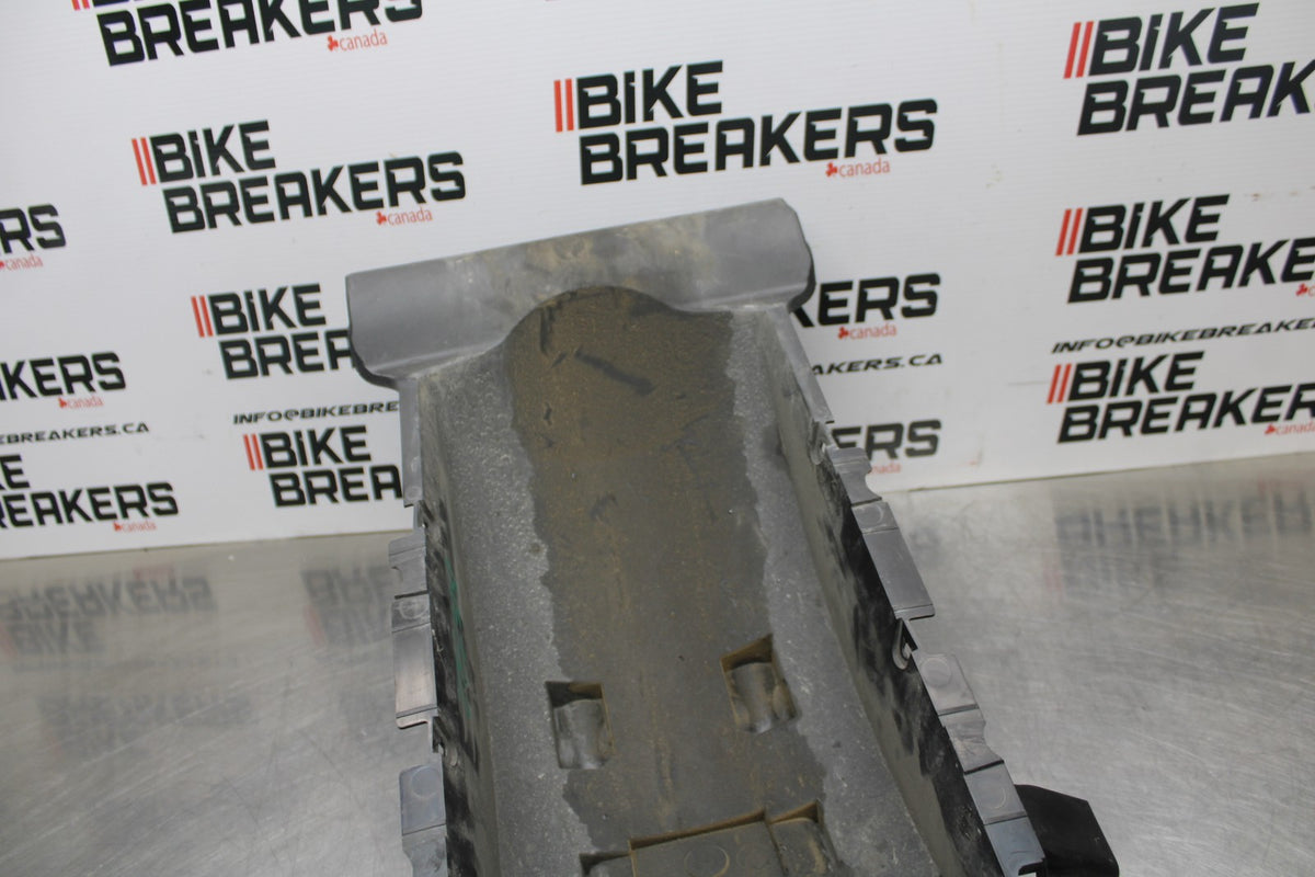14 HONDA CTX1300A REAR BACK WHEEL FENDER MUD GUARD BB732