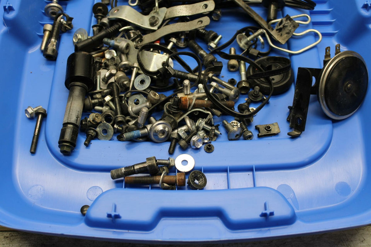 07-12 SUZUKI BANDIT 650S ENGINE MOUNTING BOLTS HARDWARE MOTOR SCREWS BB328