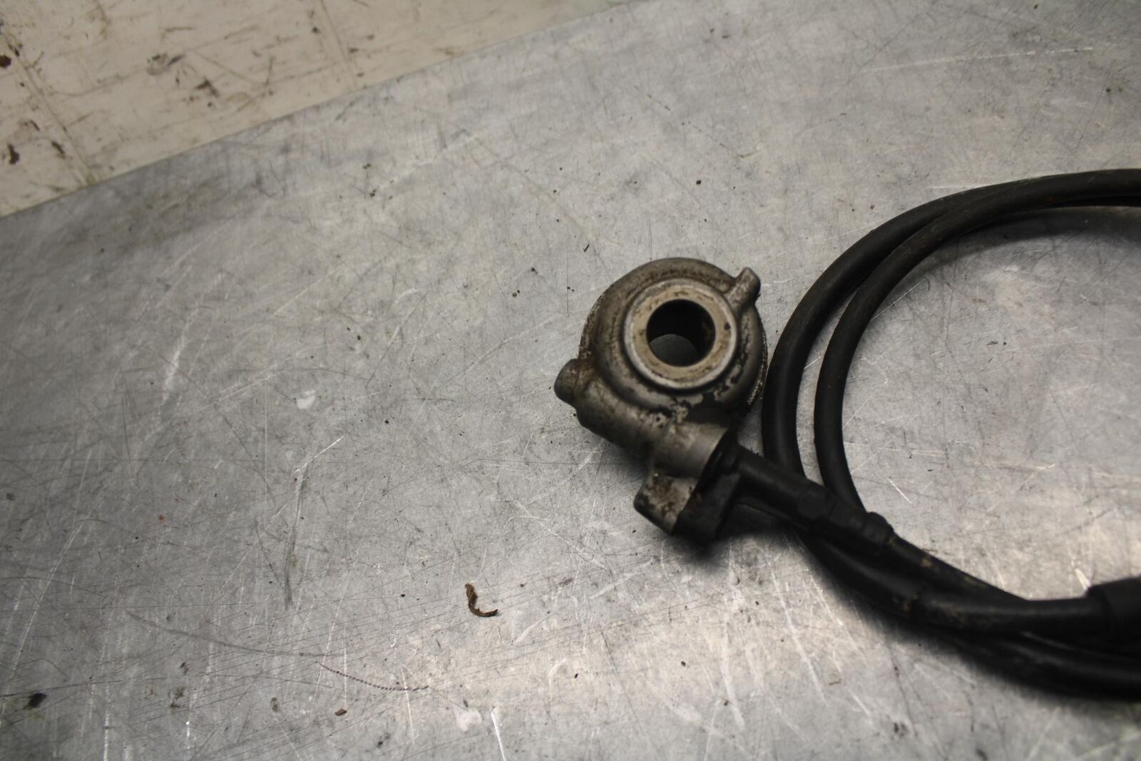 1984 Honda Interceptor 750 VF750F SPEED DRIVE GEAR HUB with CABLE BB38