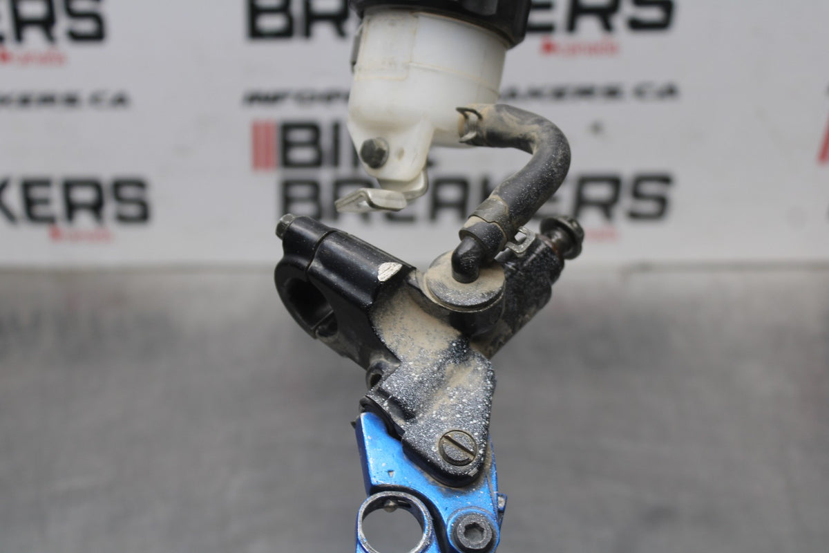 01-03 SUZUKI GSXR600 FRONT BRAKE MASTER CYLINDER w/ LEVER BB841
