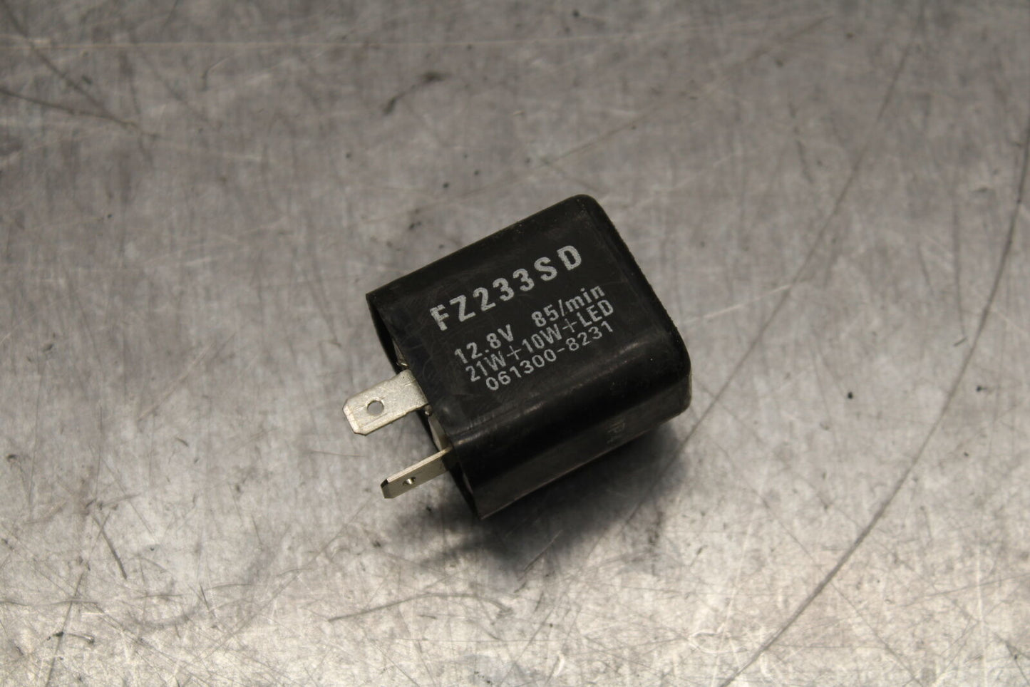 12-13 KAWASAKI Z1000 TURN SIGNAL BLINKER RELAY FLASHER SWITCH BB743