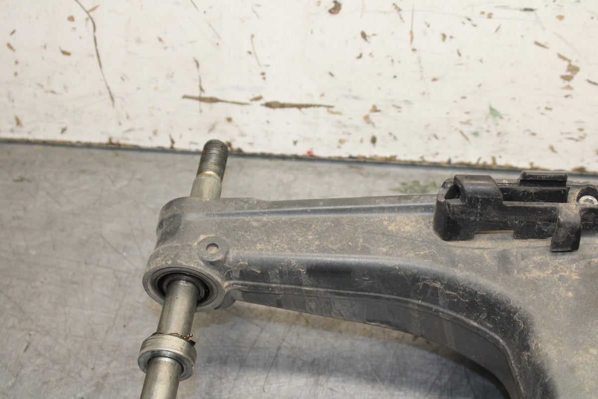 13-16 KTM 390 DUKE REAR SWINGARM BACK SUSPENSION SWING ARM BB748