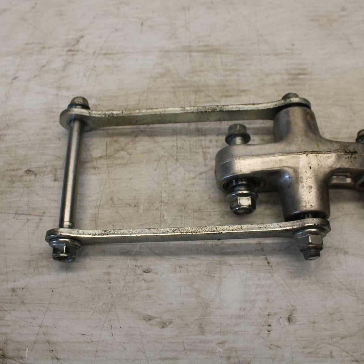 07-12 SUZUKI BANDIT 650F REAR DOGBONE SHOCK LINKAGE LINK BB280