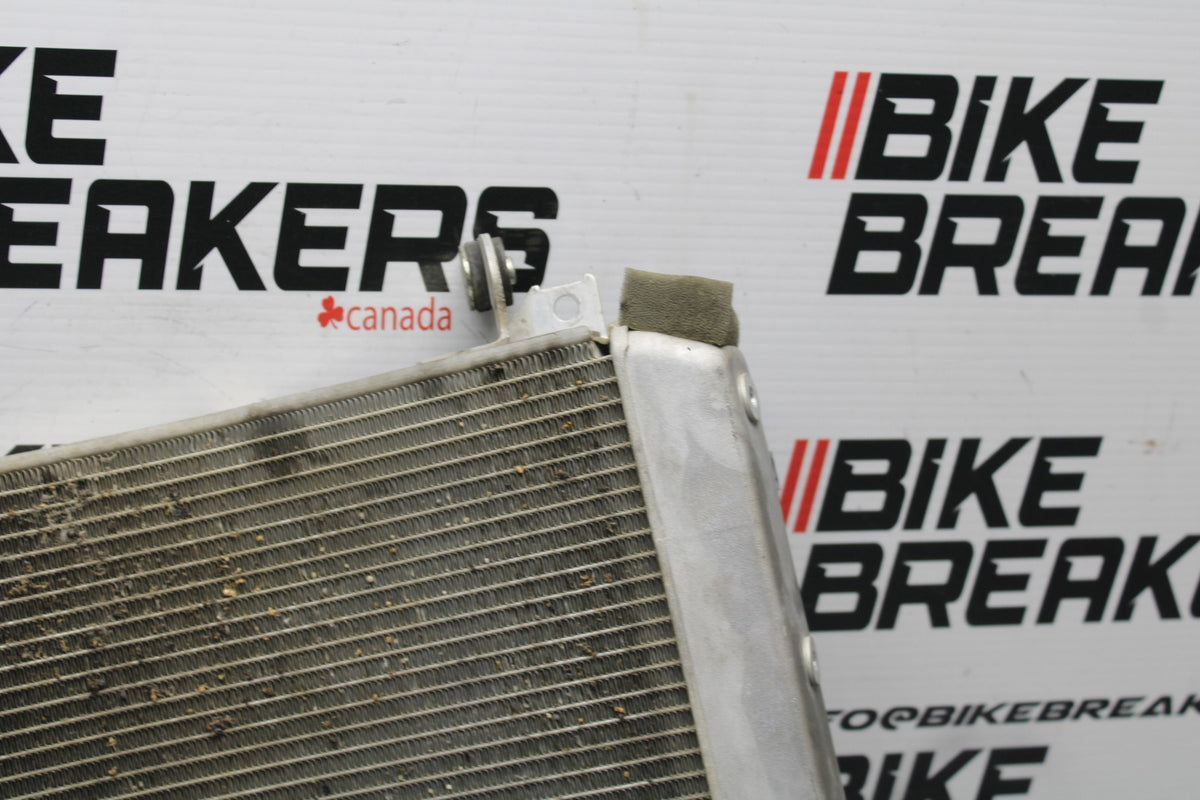 13 YAMAHA YZF R1 ENGINE RADIATOR MOTOR COOLER COOLING RADIATER BB781