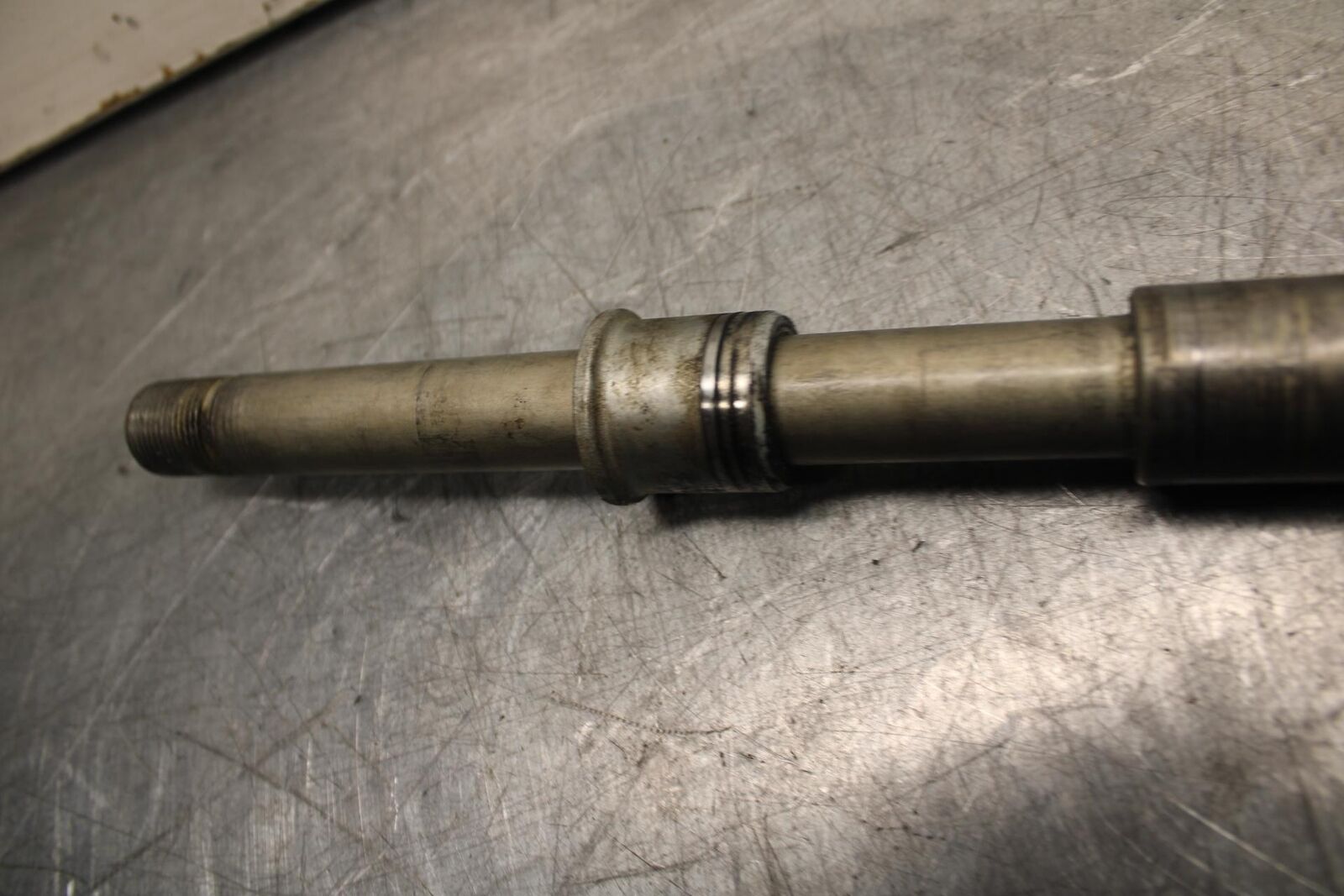 07-12 SUZUKI BANDIT GSF 650 F GSX650F FRONT WHEEL RIM AXLE PIVOT BOLT BB90