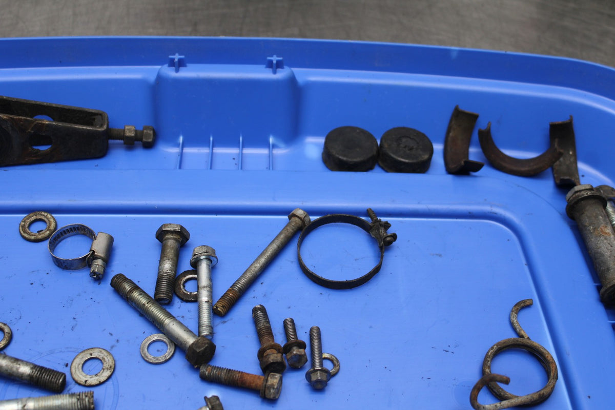 77-79 SUZUKI GS1000 MOUNTING BOLTS HARDWARE MOTOR SCREWS BB807