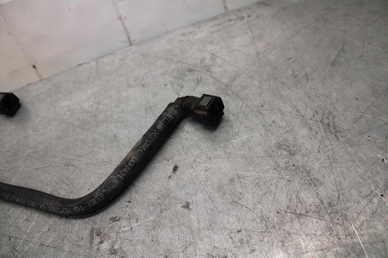 06-07 KAWASAKI NINJA ZX14R FUEL HOSE GAS LINE TUBE PIPE bb433