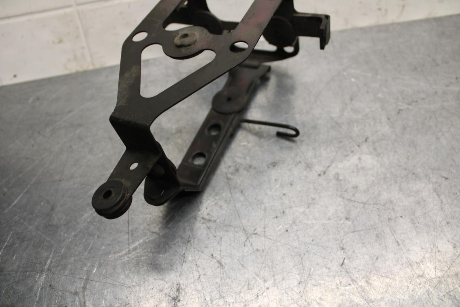 2001 Honda ST1100 BATTERY BOX  CLAMP STRAP BB77