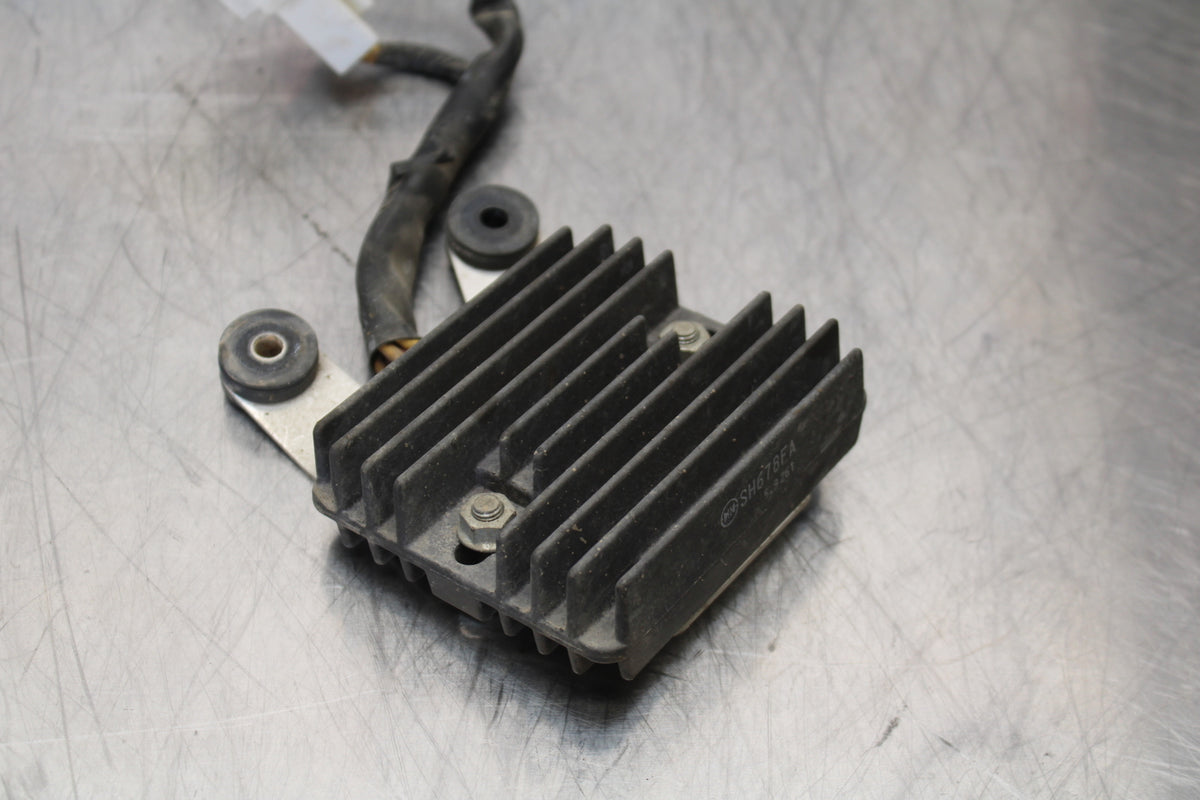 05-06 HONDA CBR600RR RECTIFIER VOLTAGE REGULATOR BB149