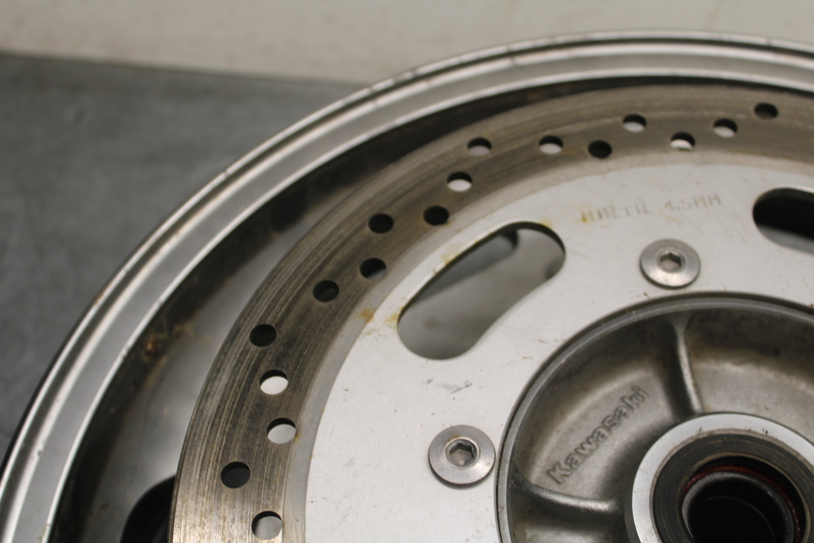 03-08 KAWASAKI VULCAN 1600 FRONT WHEEL FRONT RIM BB754