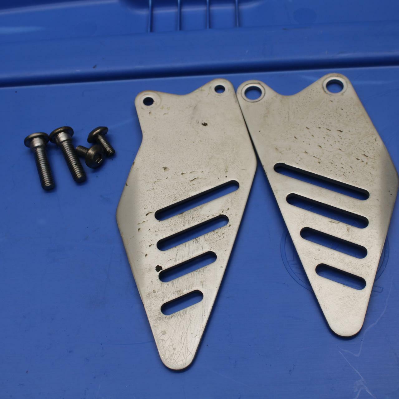 13-17 KAWASAKI NINJA ZX6R ZX636E LEFT RIGHT HEEL GUARD COVER SET BB409