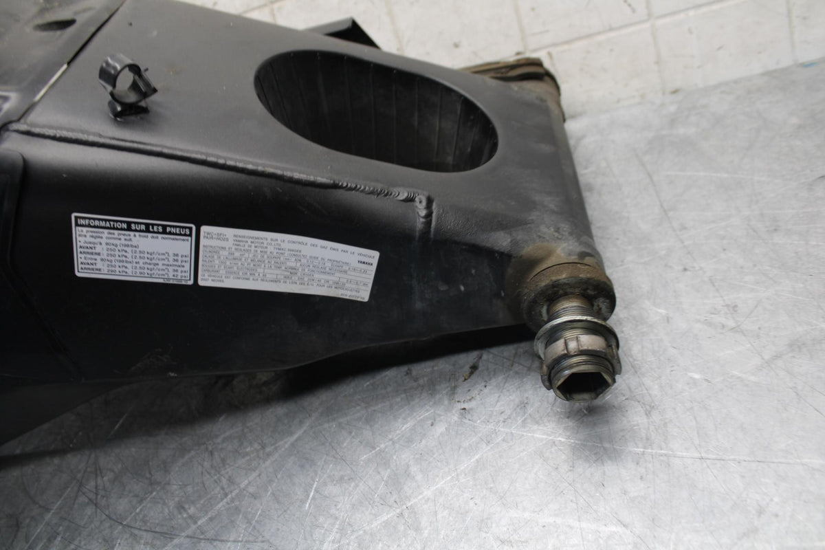 2007 Yamaha YZF R6 REAR SWINGARM BACK SUSPENSION  13S-22110-00-00 BB525