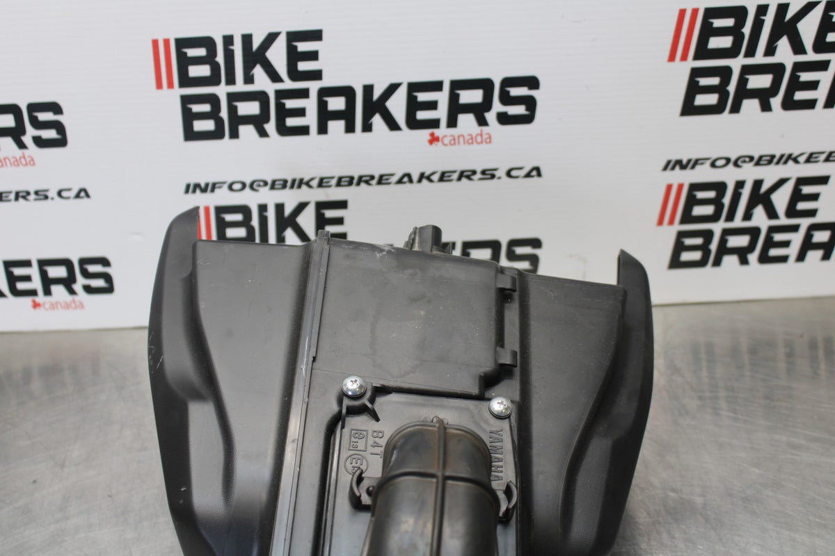23-24 YAMAHA MT-07 AIRBOX AIR INTAKE FILTER BOX BB194